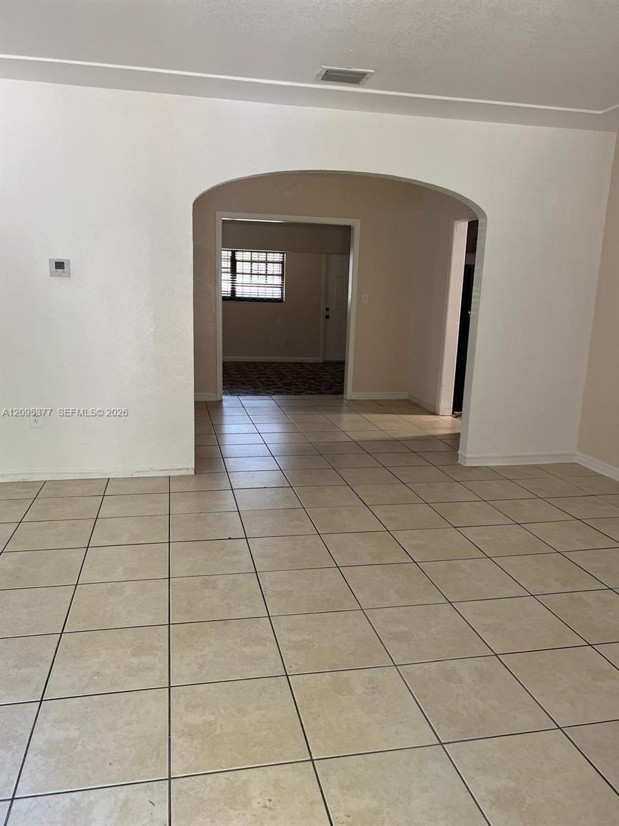 570 NW 41st St, Miami FL 33127 photo 3