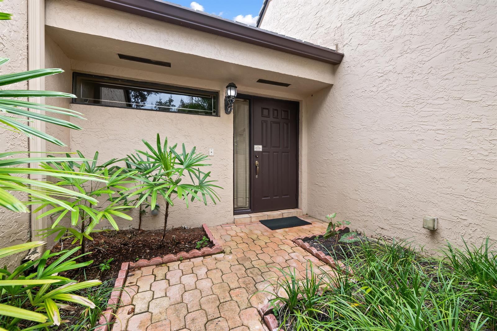 9212 CHELSEA Drive N, Plantation FL 33324 photo 2