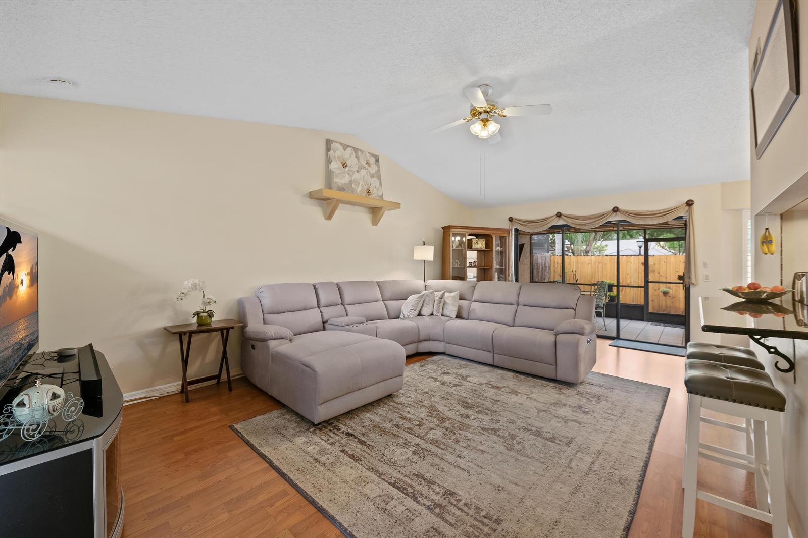 9212 CHELSEA Drive N, Plantation FL 33324 photo 5
