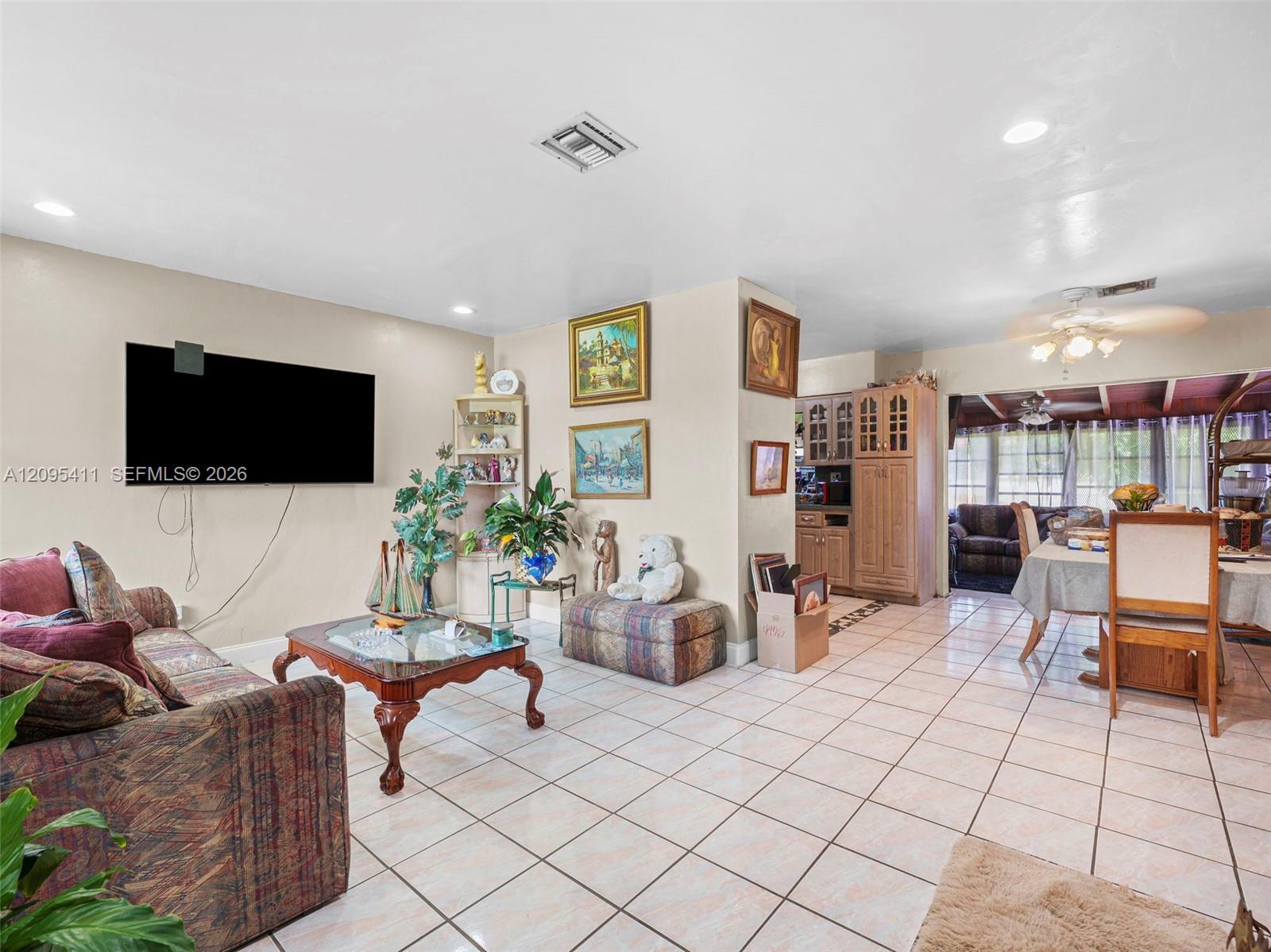 3745 NW 193rd Ter, Miami Gardens FL 33055 photo 4