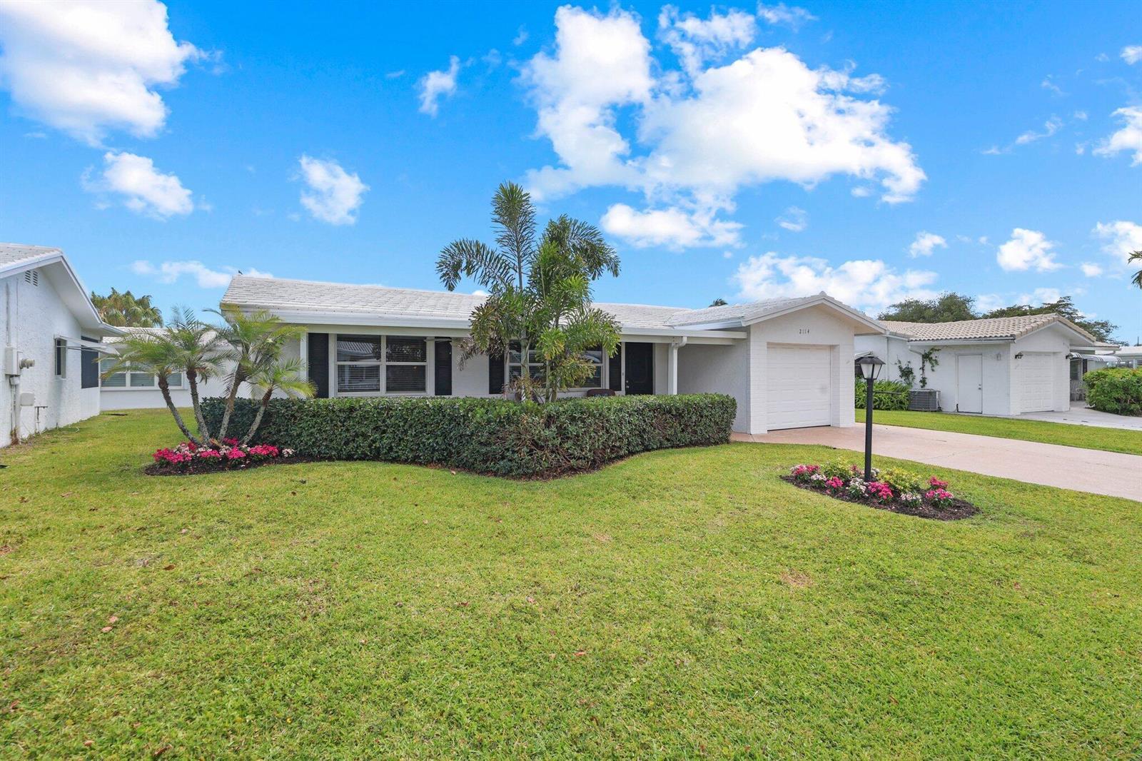 2114 SW 13th Place, Boynton Beach FL 33426 photo 3