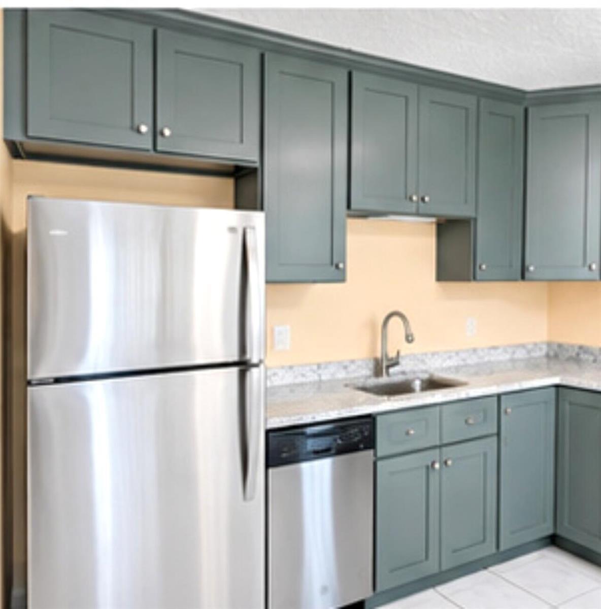 812 NE 2ND Street # 2, Hallandale Beach FL 33009 photo 3