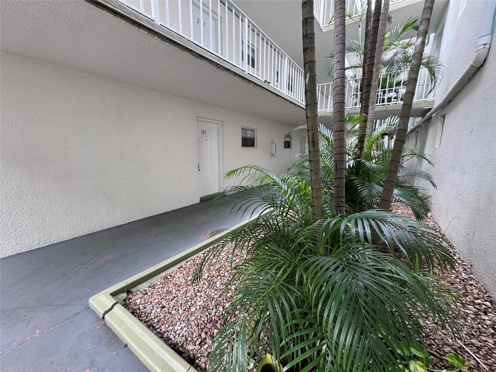 4205 N UNIVERSITY Drive # 107, Sunrise FL 33351 photo 2
