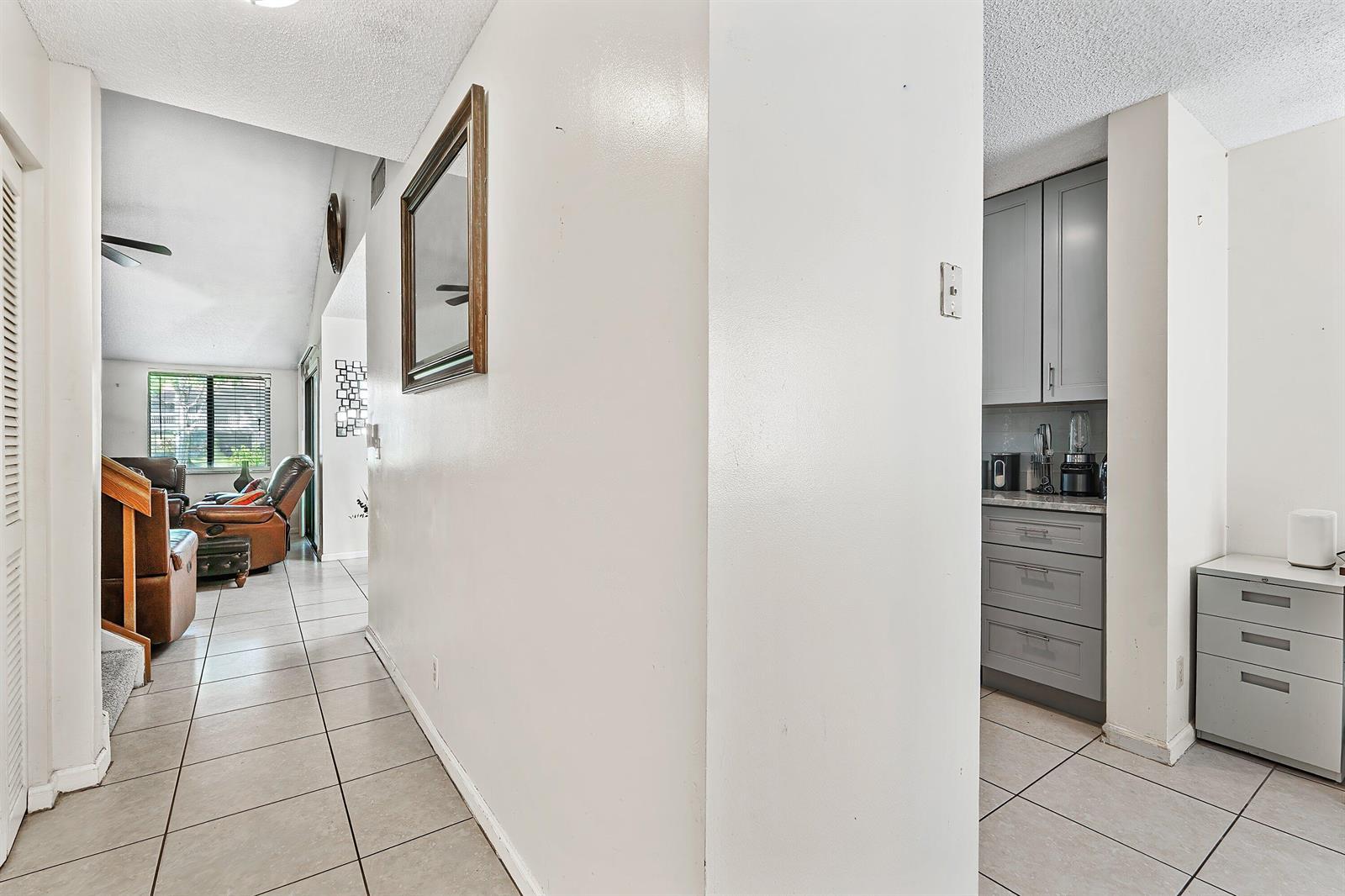 1595 Woodbridge Lakes Circle, West Palm Beach FL 33406 photo 3