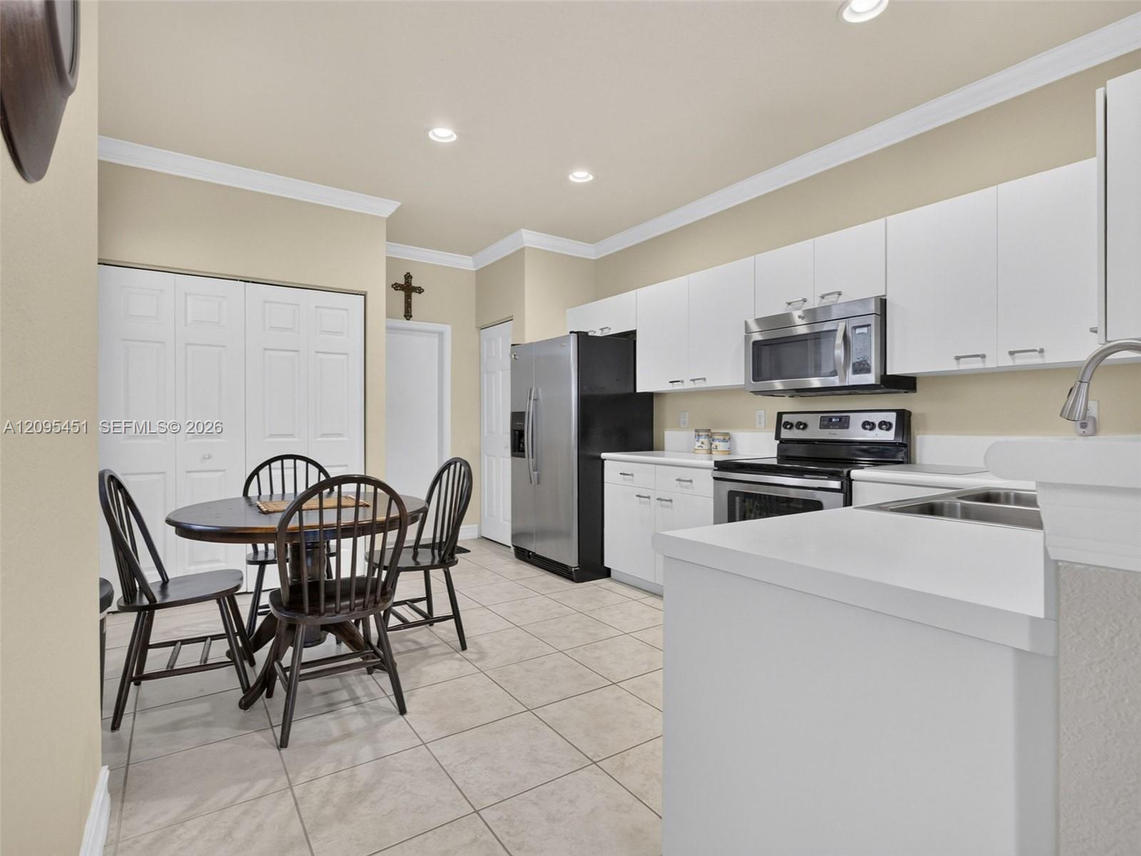 2475 W Cordoba Bnd, Weston FL 33327 photo 3