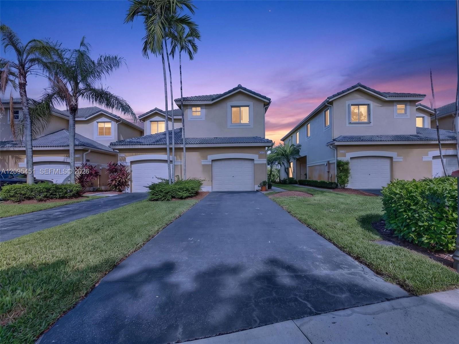 2475 W Cordoba Bnd, Weston FL 33327