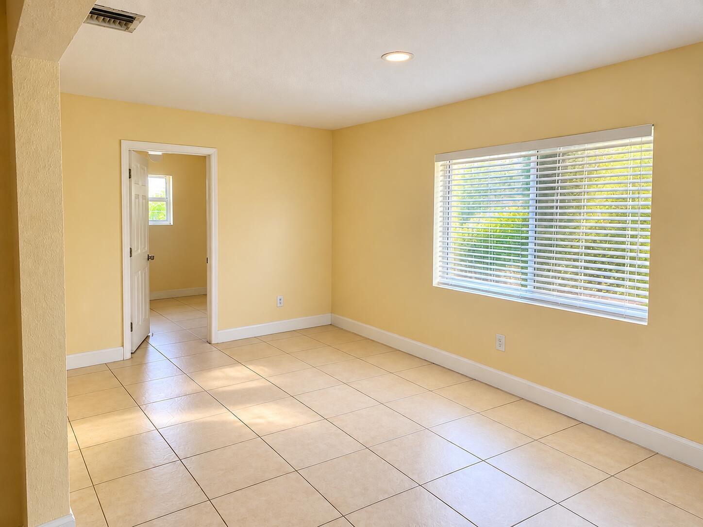1631 NW 2ND Avenue, Pompano Beach FL 33060 photo 2
