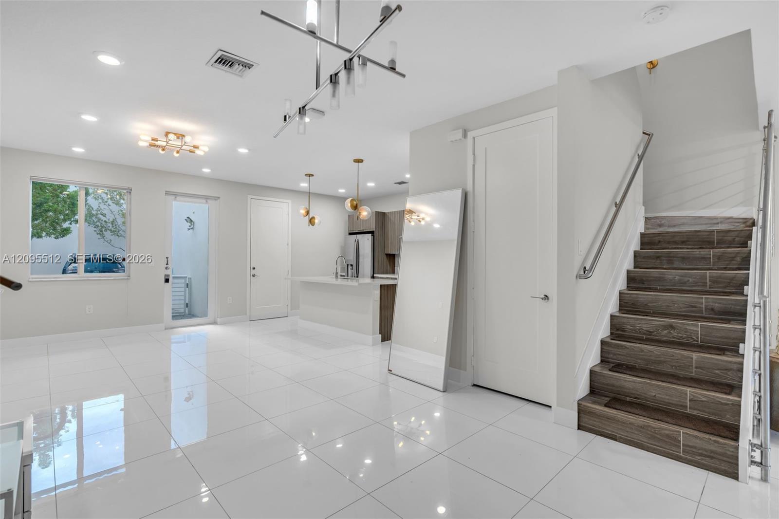 10365 NW 66th St, Doral FL 33178 photo 3