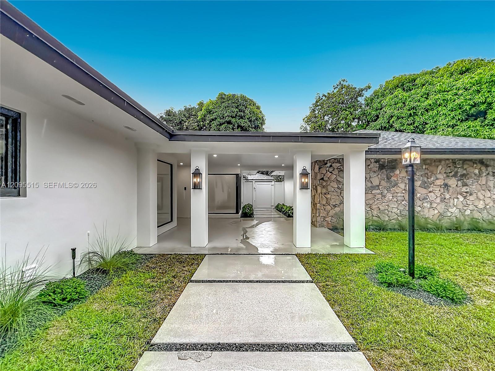 15804 SW 82nd Ct, Palmetto Bay FL 33157 photo 4