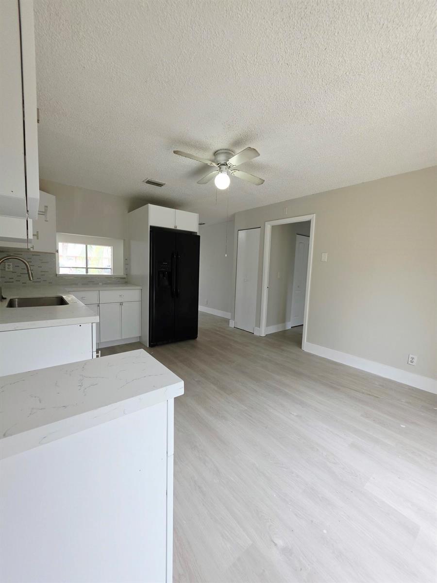 6117 Blue Grass Circle, Lake Worth FL 33463 photo 2