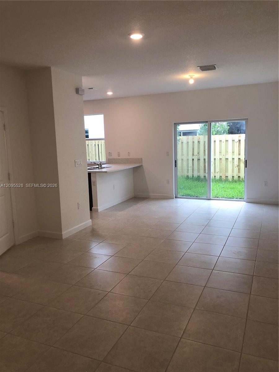 2610 SE 13th St # 2610, Homestead FL 33035 photo 2