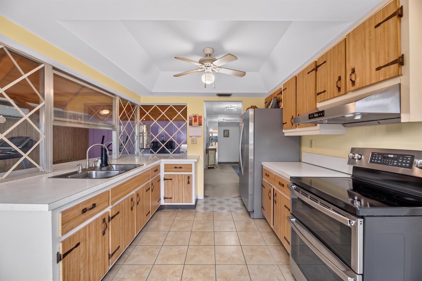 3550 NW 33RD Terrace W, Lauderdale Lakes FL 33309 photo 3