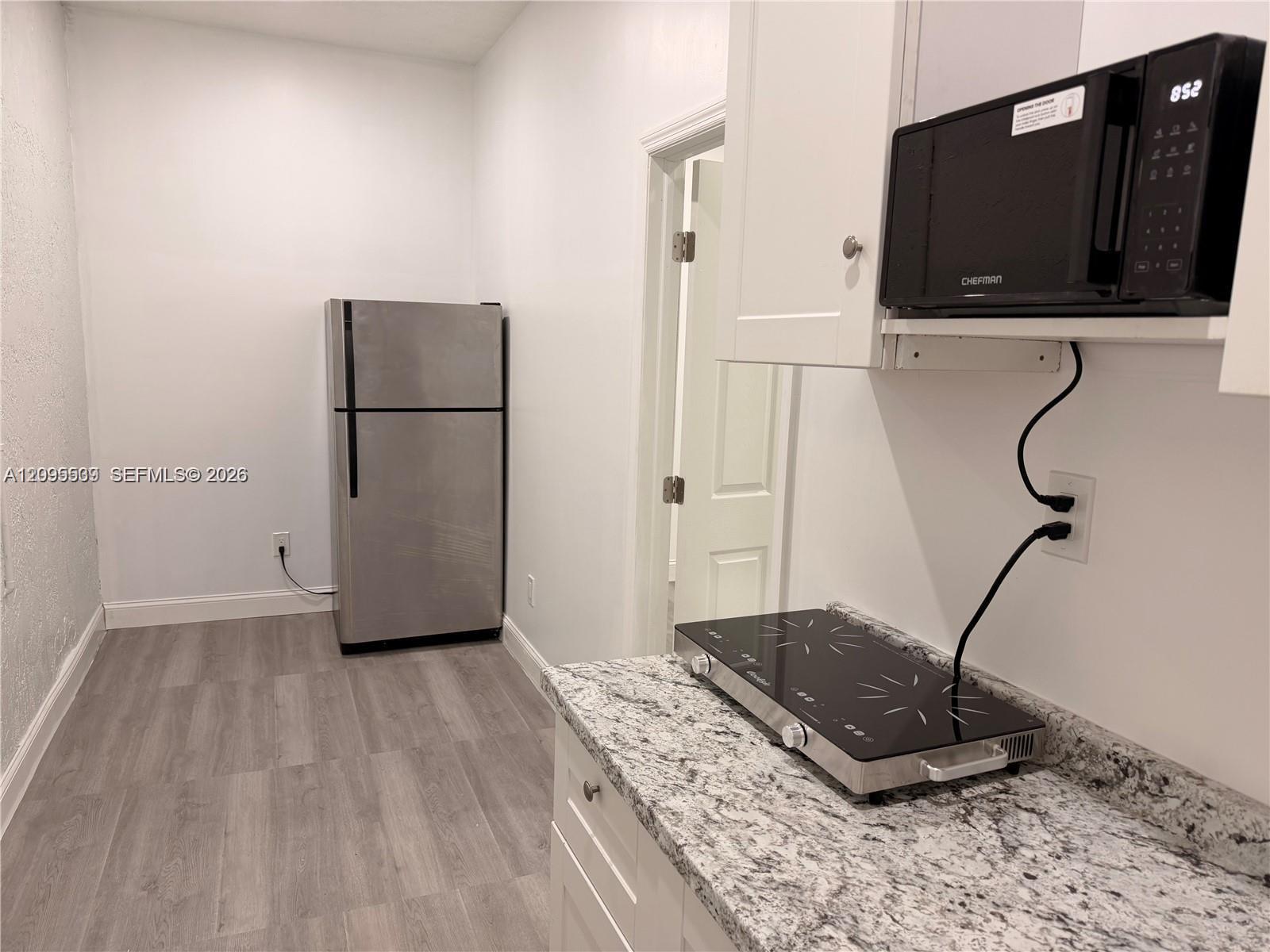 2804 NW 7th Ct # 2804, Fort Lauderdale FL 33311 photo 2