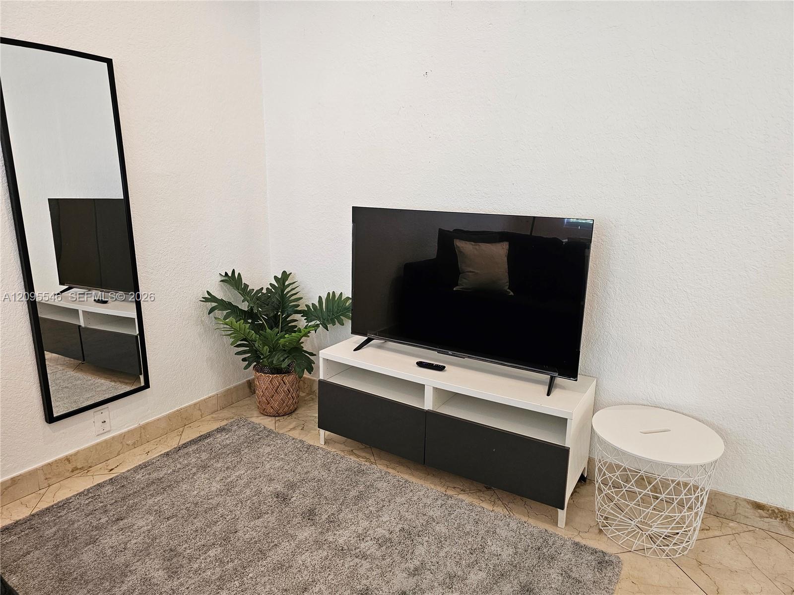 500 14th St # 203, Miami Beach FL 33139 photo 4