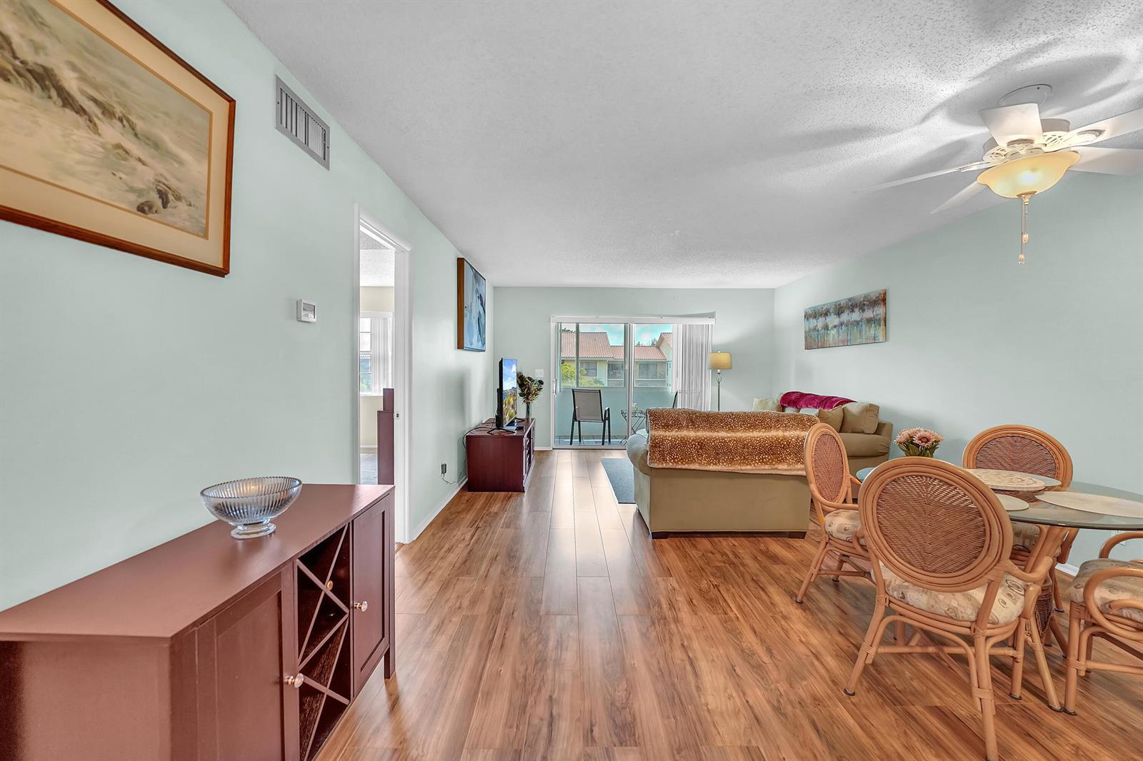 210 LAKE EVELYN Drive # 210, West Palm Beach FL 33411 photo 3