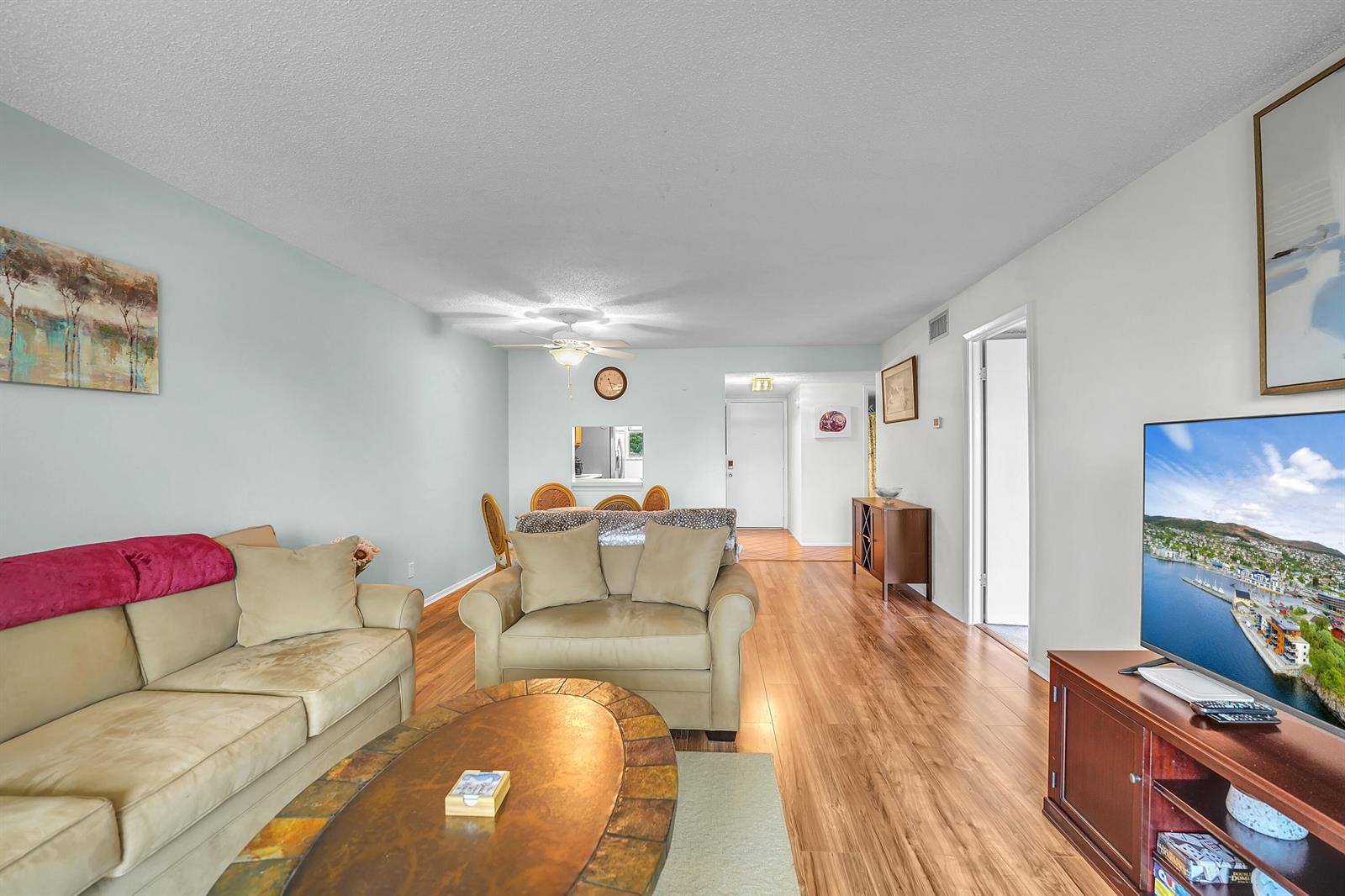 210 LAKE EVELYN Drive # 210, West Palm Beach FL 33411 photo 5