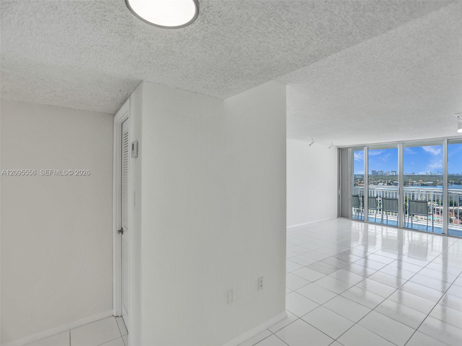 18071 BISCAYNE BLVD # 1701, Aventura FL 33160 photo 2