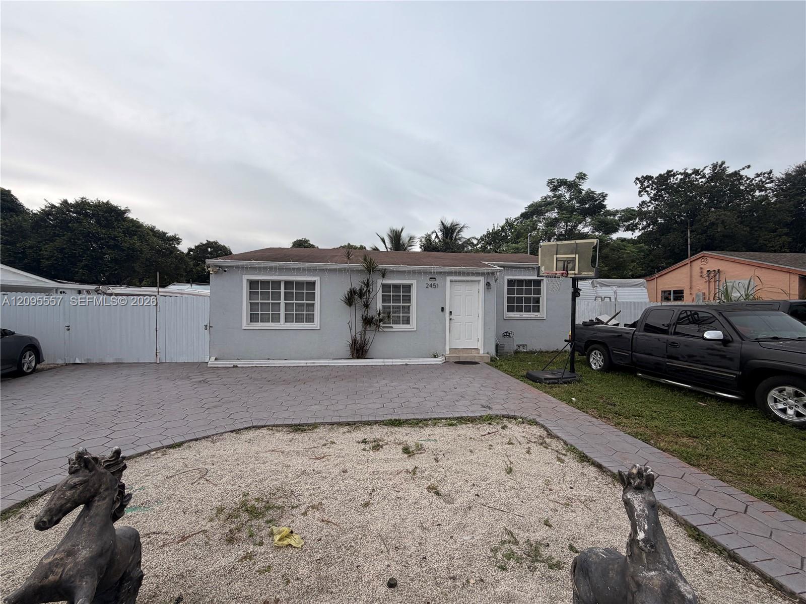 2451 NW 104th St, Miami FL 33147 photo 2