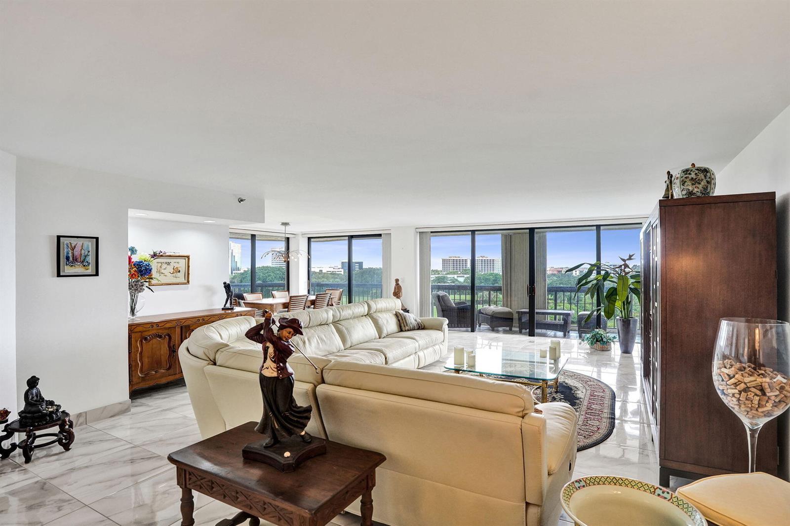 1900 CONSULATE Place # 604, West Palm Beach FL 33401 photo 5