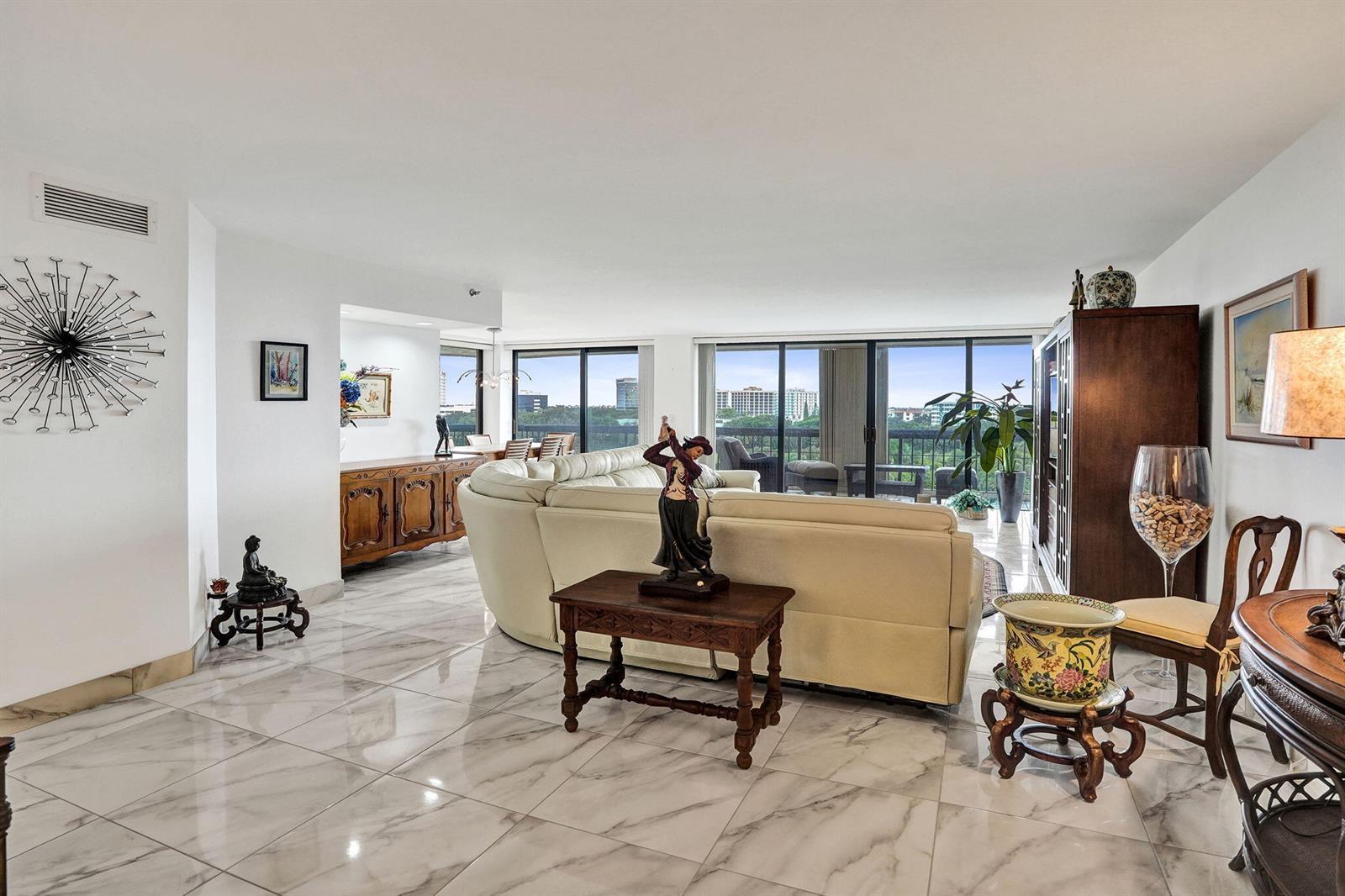 1900 CONSULATE Place # 604, West Palm Beach FL 33401 photo 4