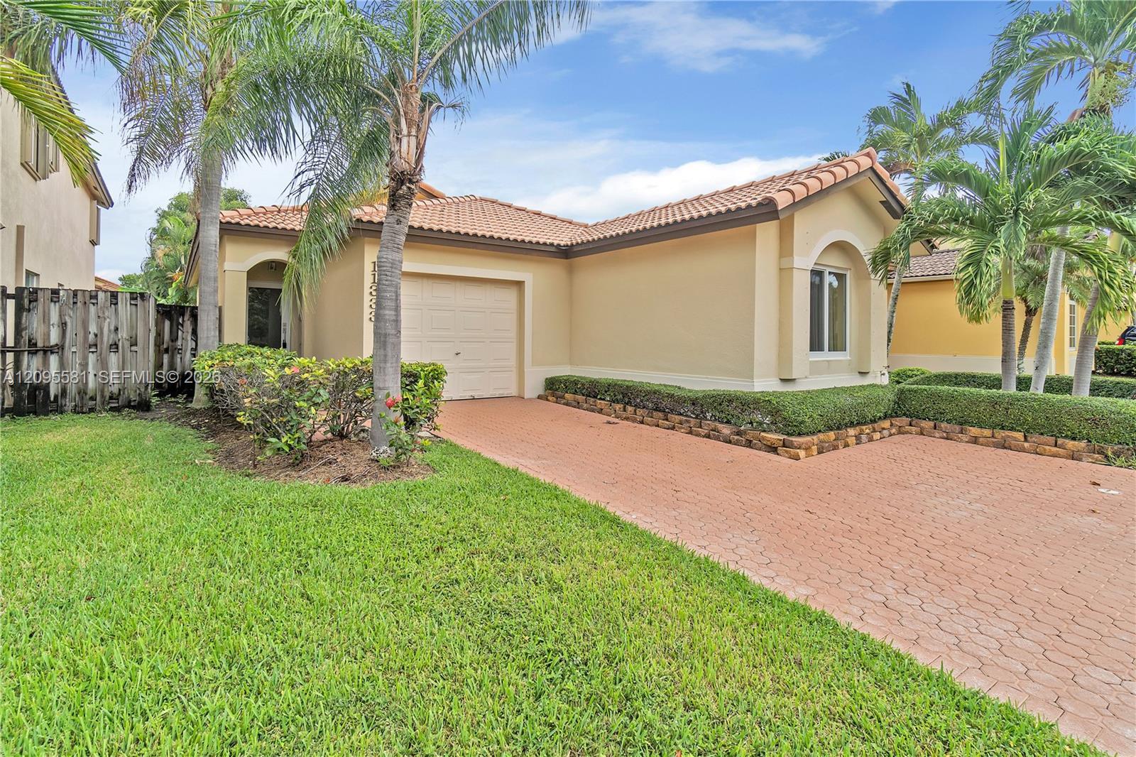 11333 NW 52nd Ln, Doral FL 33178 photo 2
