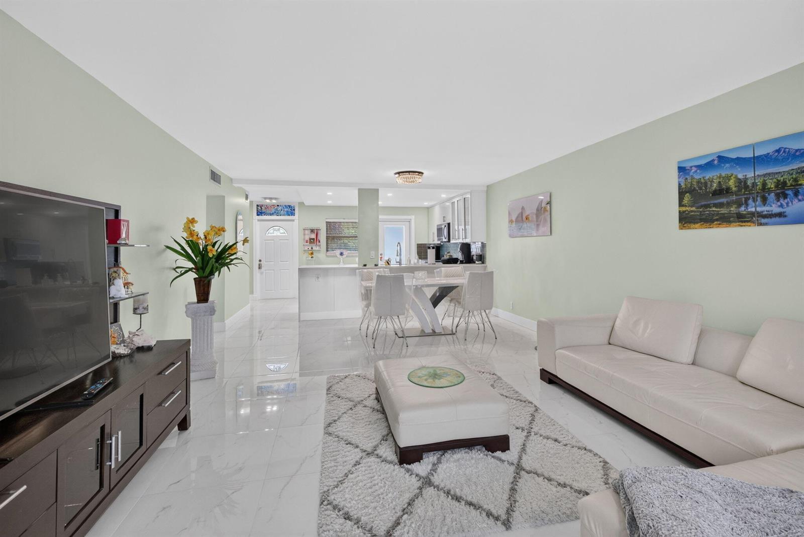 620 NE 12th Avenue # 202, Hallandale Beach FL 33009 photo 4