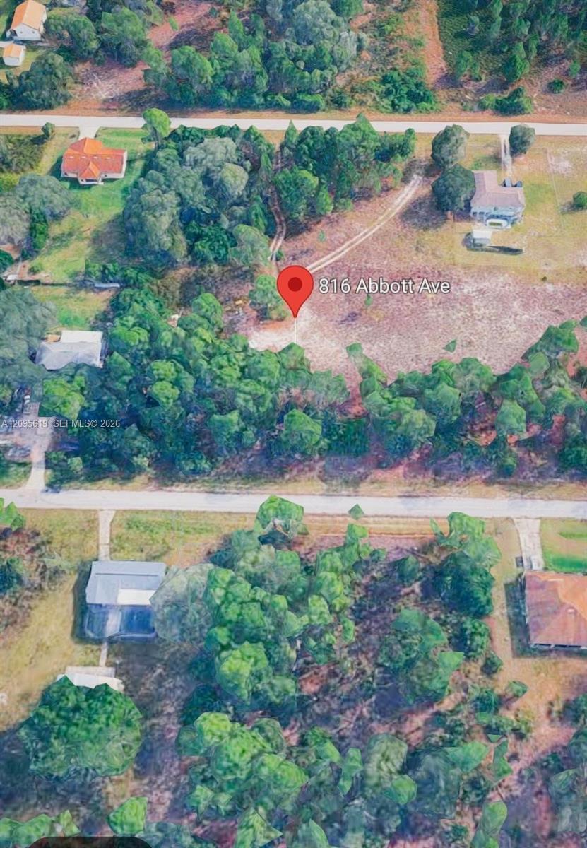 816 Abbott Ave, Lehigh Acres FL 33972 photo 2