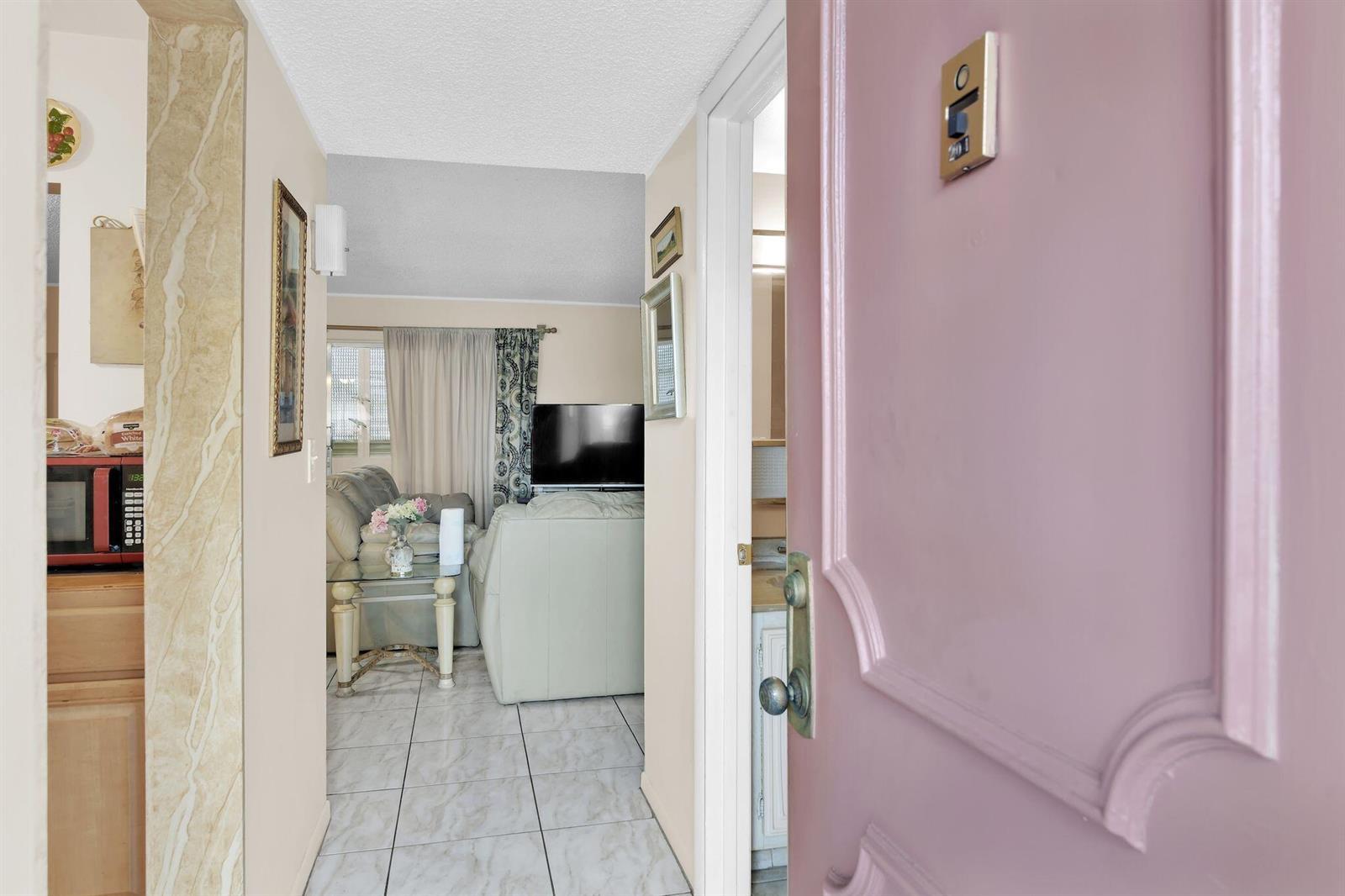 711 LORI Drive # 204, Palm Springs FL 33461 photo 4