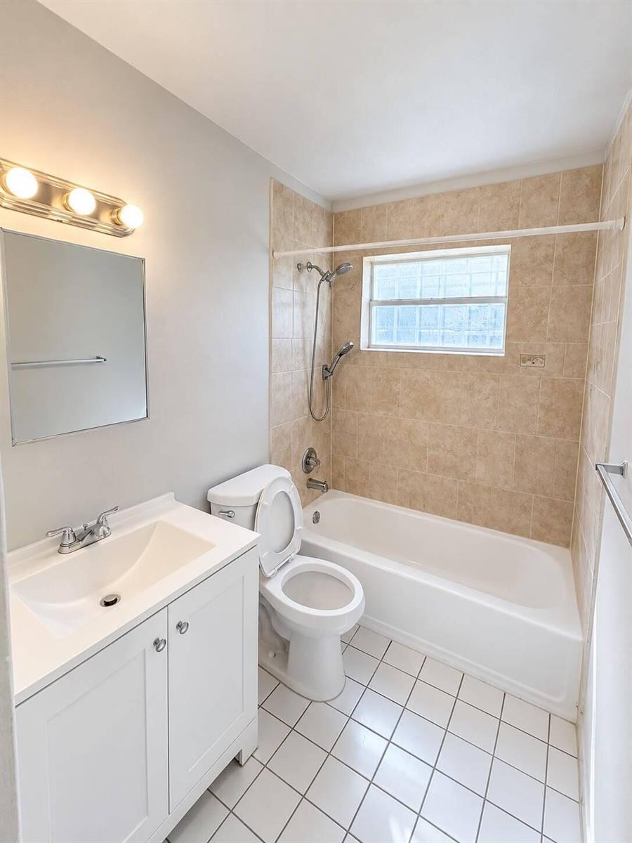 20620 NW 26TH Court, Miami Gardens FL 33056 photo 3
