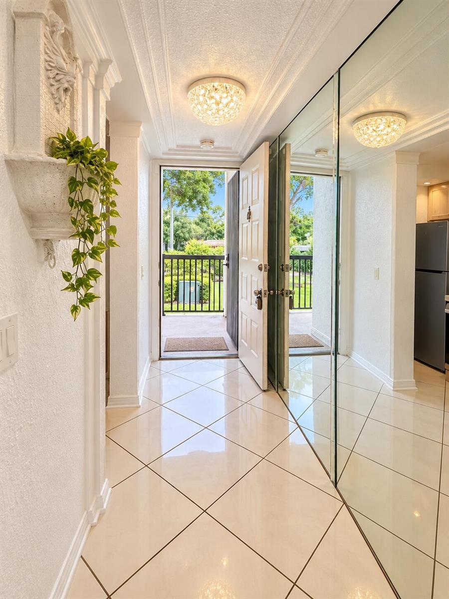 112 LAKE EMERALD Drive # 203, Oakland Park FL 33309 photo 2