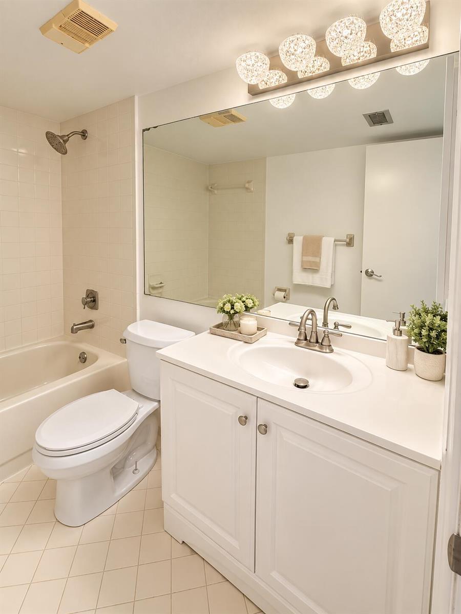 112 LAKE EMERALD Drive # 203, Oakland Park FL 33309 photo 4
