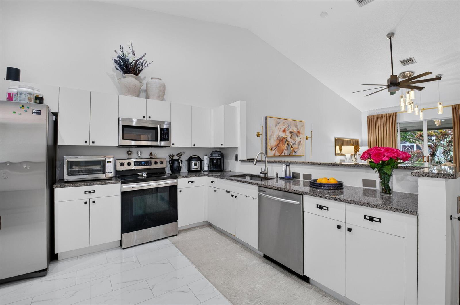 8285 VIA DI VENETO, Boca Raton FL 33496 photo 2