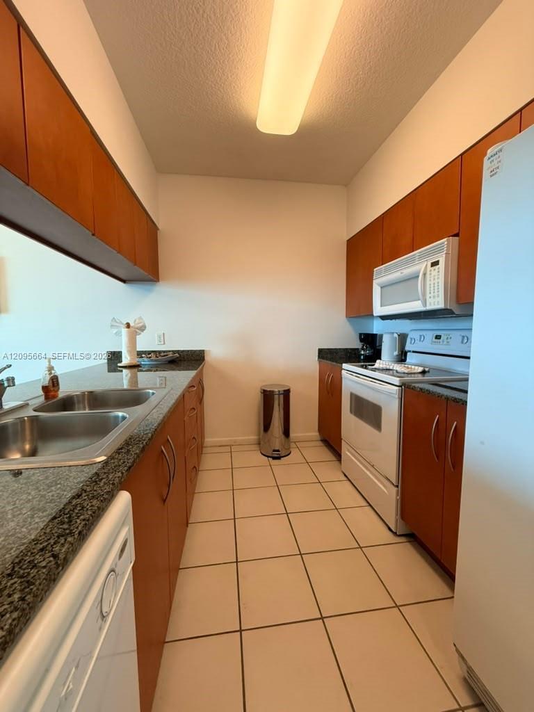 1200 Brickell Bay Dr # 4220, Miami FL 33131 photo 5