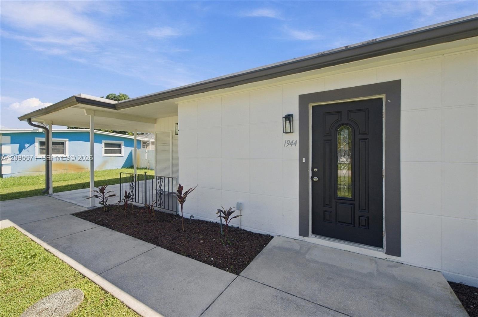 1944 Baythorne Rd, West Palm Beach FL 33415 photo 4