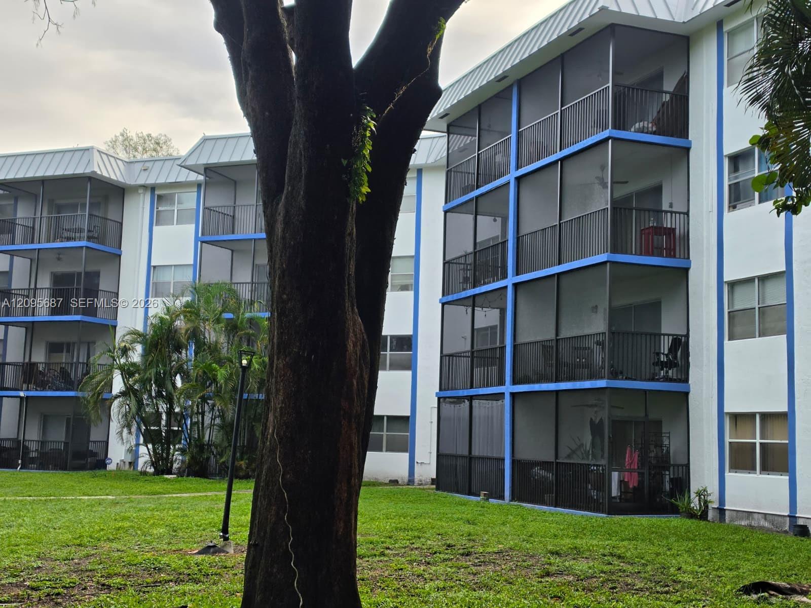 5961 N Falls Cir Dr # 109, Lauderhill FL 33319