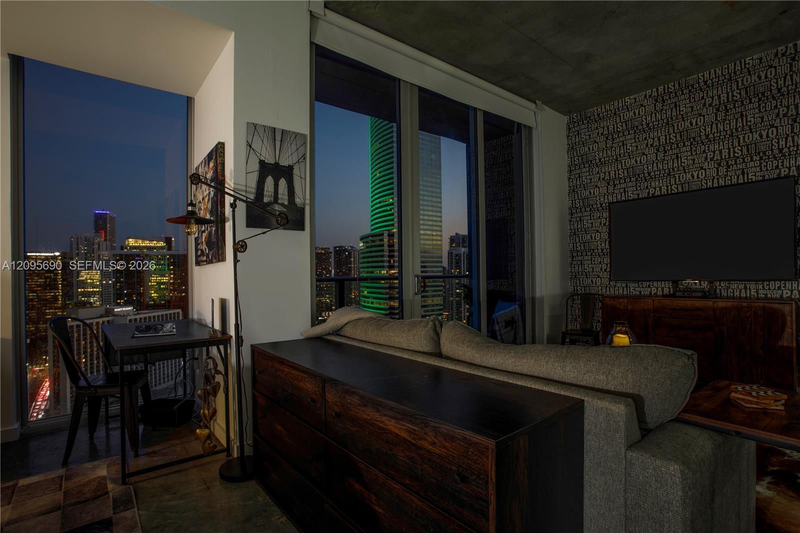 151 SE 1st St # 3103, Miami FL 33131 photo 3
