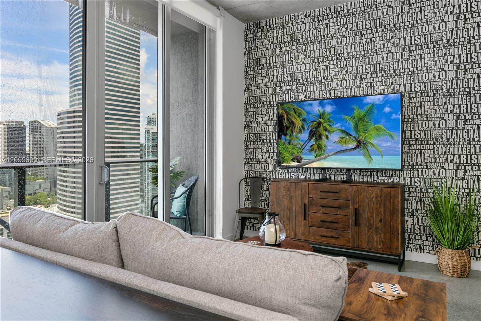151 SE 1st St # 3103, Miami FL 33131 photo 4