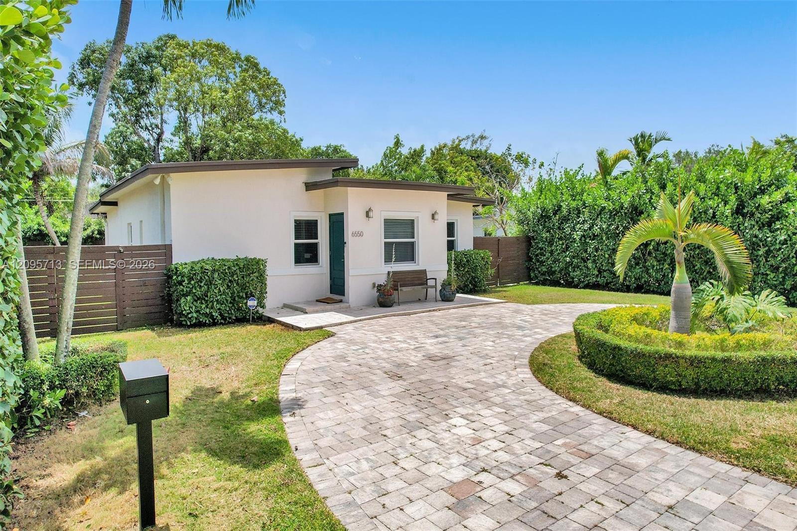 6550 SW 52nd Ter, South Miami FL 33155