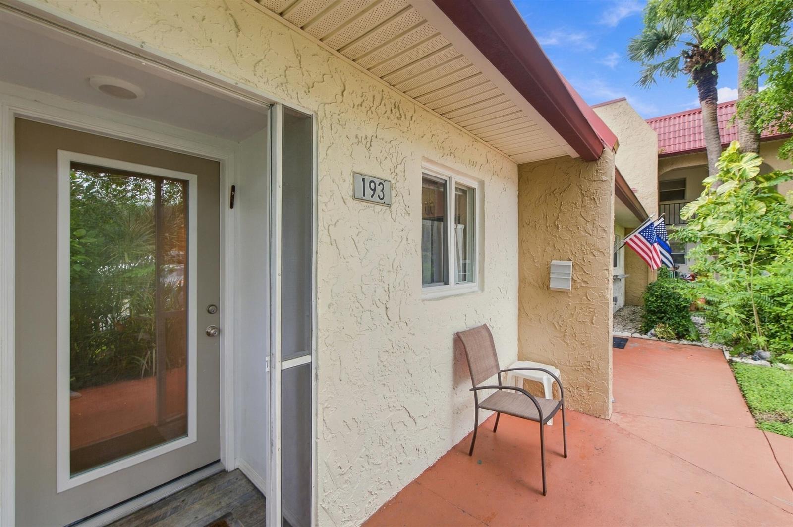 193 Lake Evelyn Drive, West Palm Beach FL 33411 photo 3