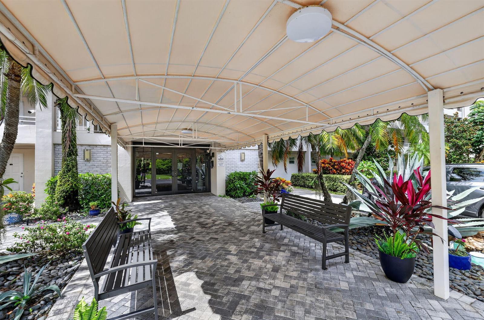 575 Oaks Lane # 102, Pompano Beach FL 33069 photo 4