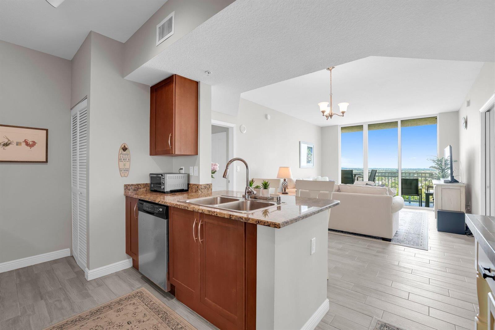 450 N FEDERAL Highway # 1213, Boynton Beach FL 33435 photo 4