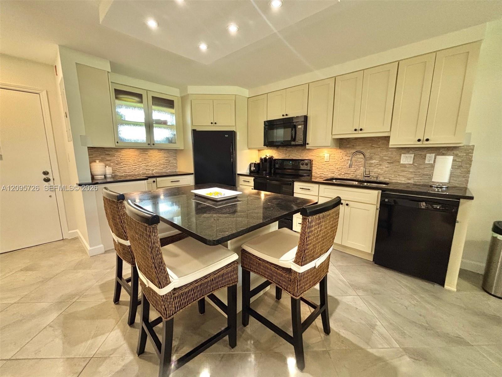 3920 Inverrary Blvd # 607C, Lauderhill FL 33319 photo 2