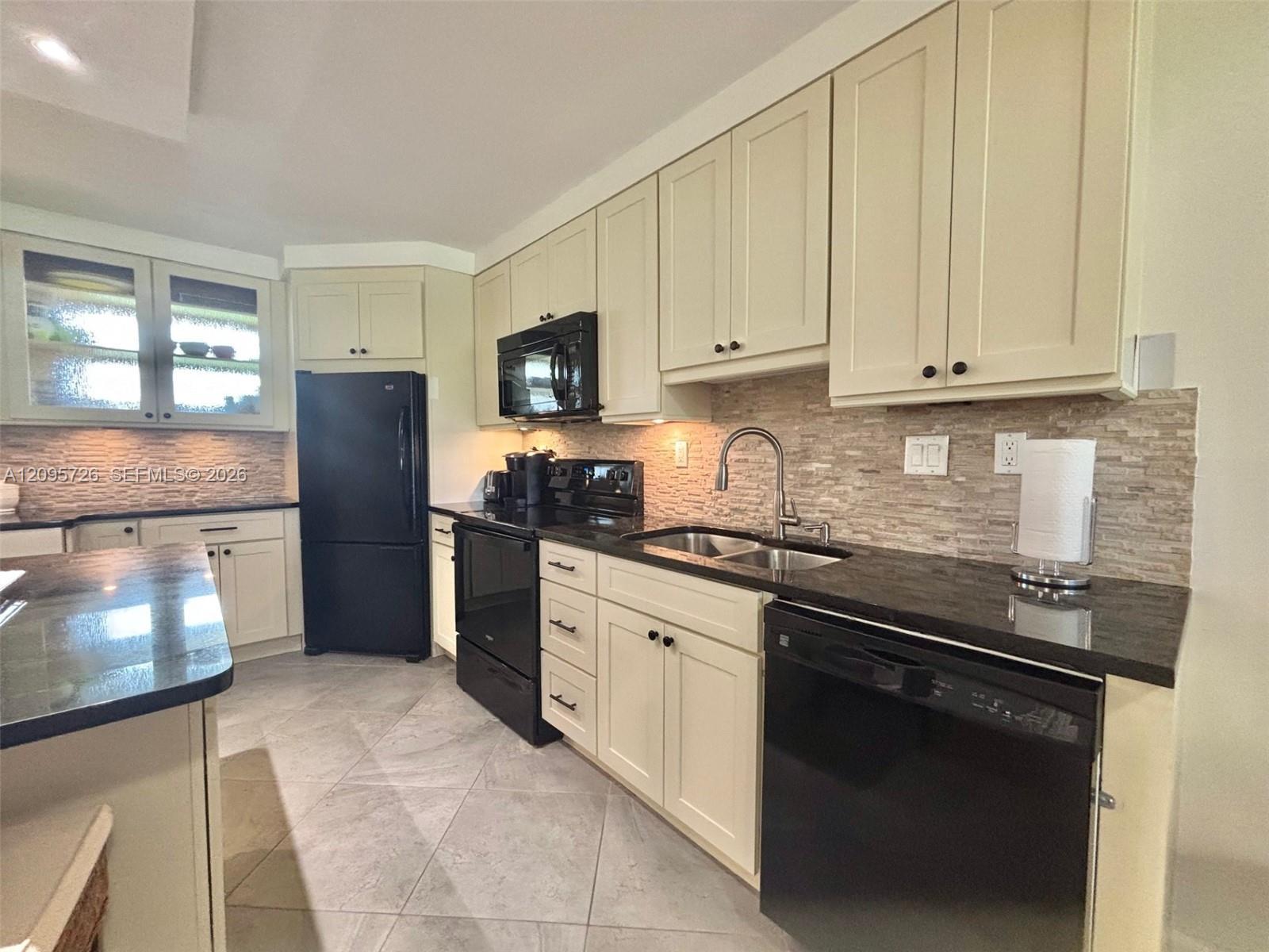 3920 Inverrary Blvd # 607C, Lauderhill FL 33319 photo 5