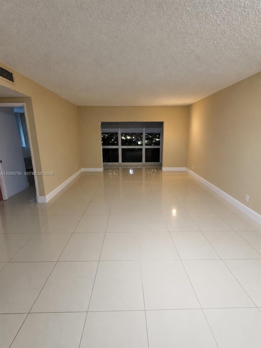 4200 Hillcrest Dr # 705, Hollywood FL 33021 photo 5