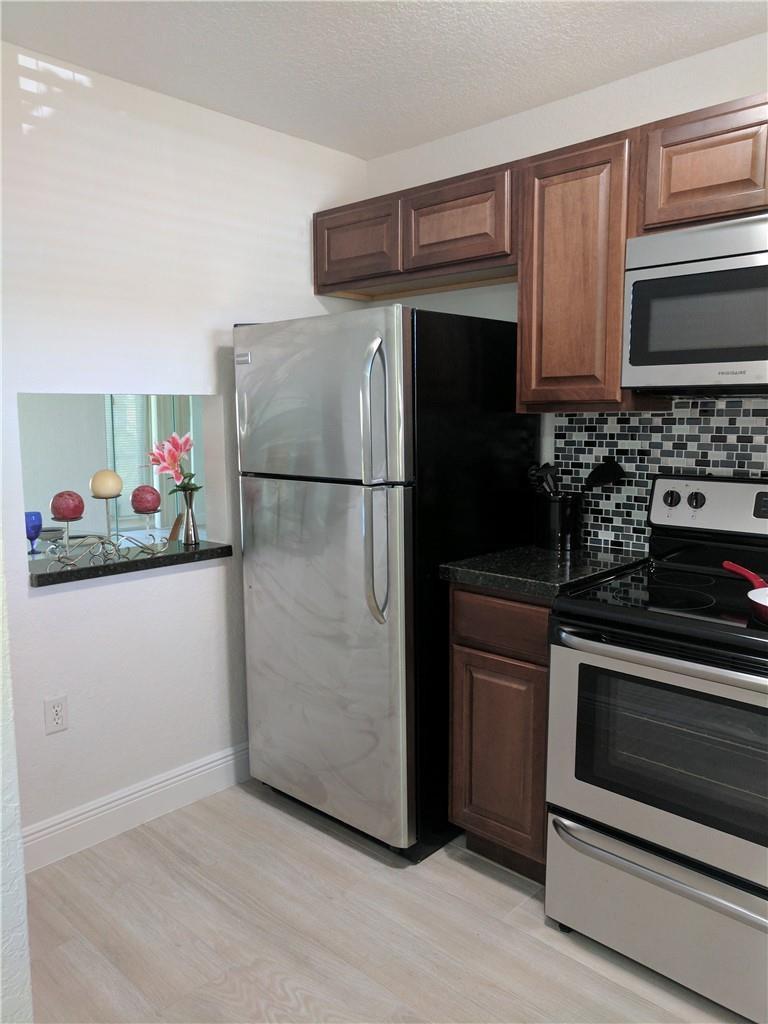 8465 SUNRISE LAKES Boulevard # 101, Sunrise FL 33322 photo 2