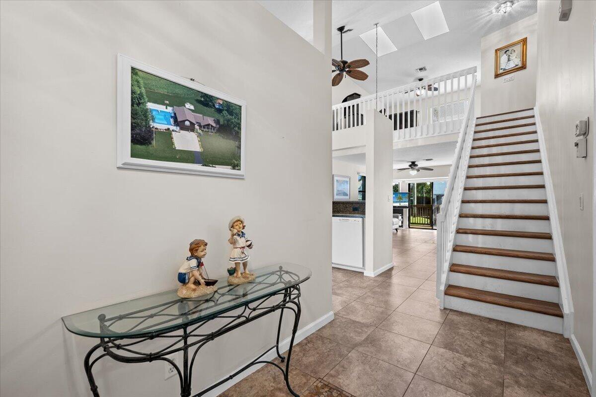 2402 Landings Boulevard, FL 33413 photo 2
