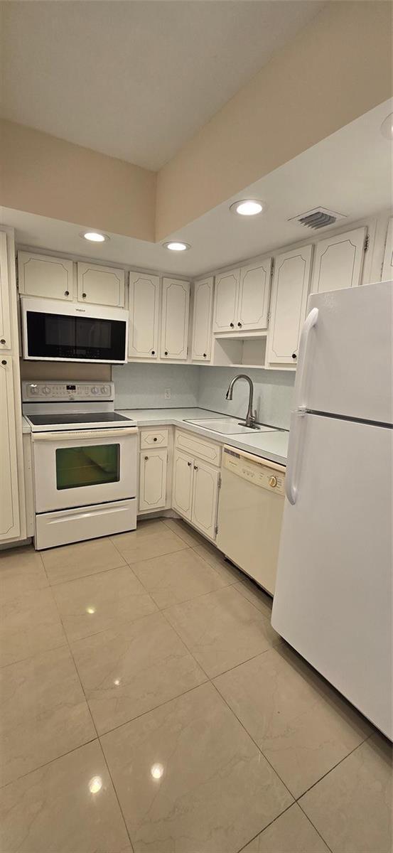 2950 N PALM AIRE Drive # 106, Pompano Beach FL 33069 photo 3
