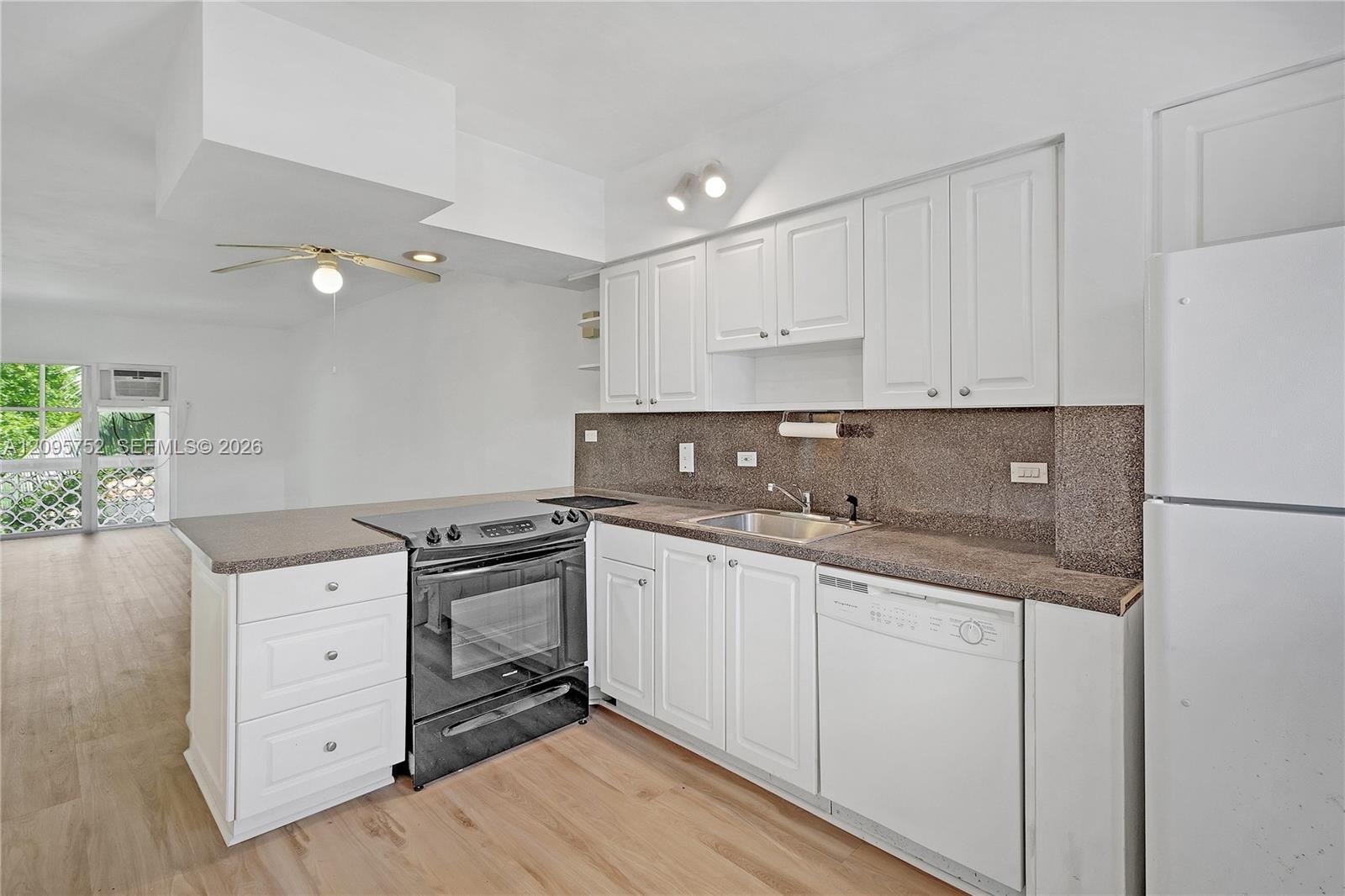 6580 Santona St # A37, Coral Gables FL 33146 photo 4