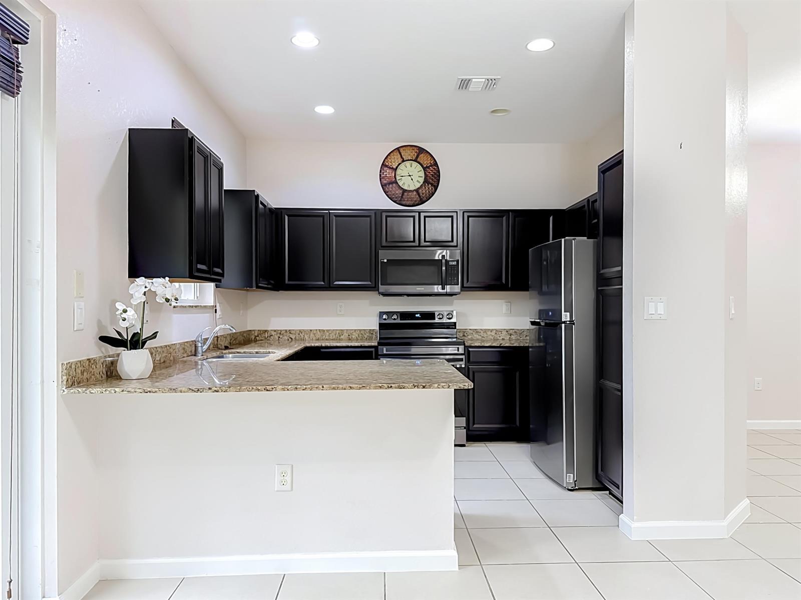 1366 NW 214TH Terrace, Miami Gardens FL 33169 photo 4