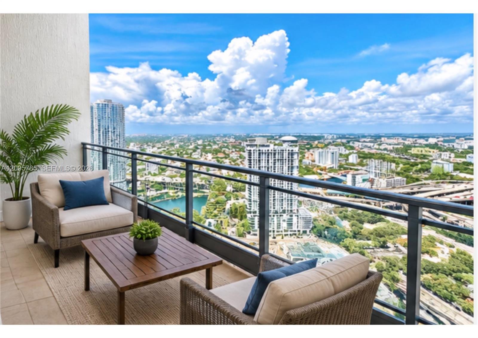 90 SW 3rd St # 10, Miami FL 33130